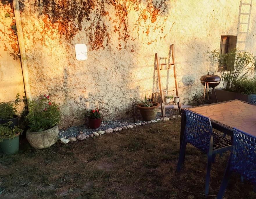 Gite A La Ferme Chaleureux Civrac-de-Blaye Exterior foto